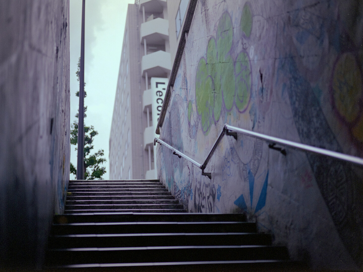 #00655 - 2025/05 - Fujifilm Pro400H - Naka-Meguro