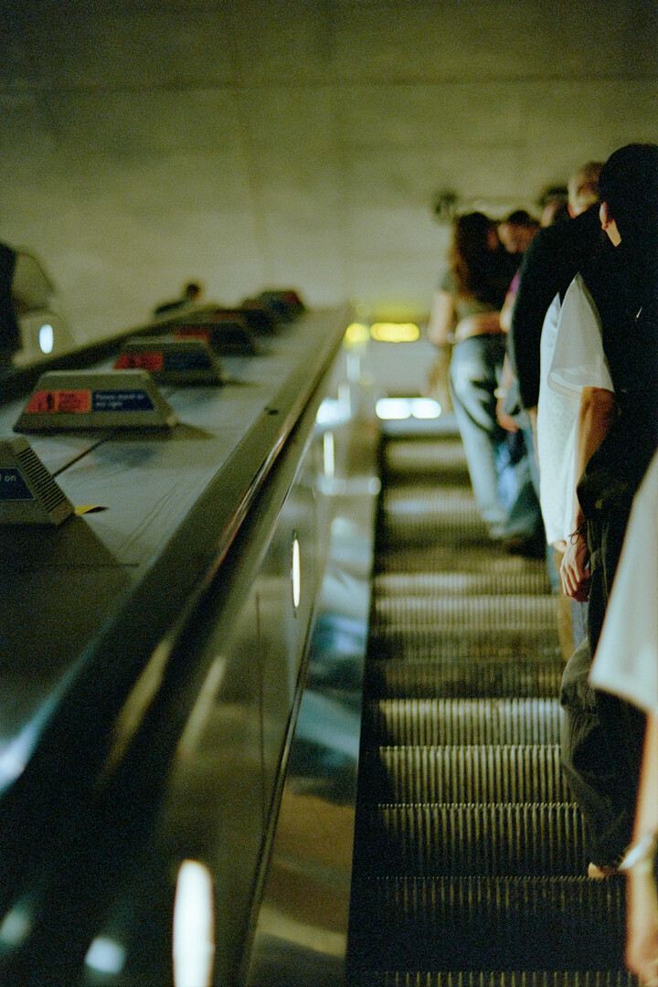 #00688 - 2025/07 - Portra 400 - Westminster Station