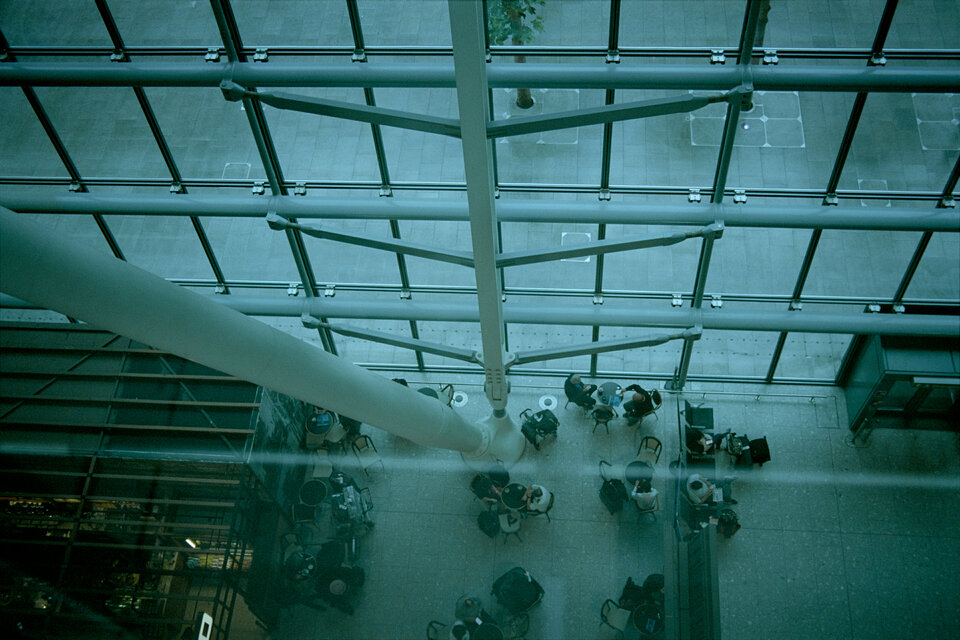 #00703 - 2025/07 - Portra 400 - Heathrow Terminal 5