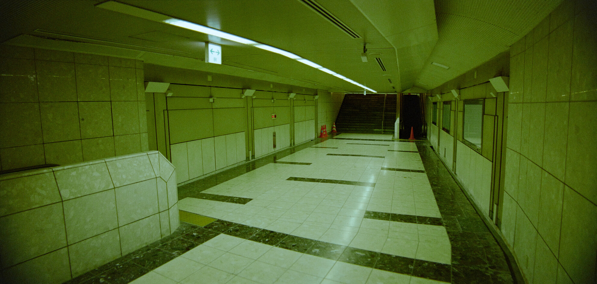 #00807 - 2025/10 - ColorPlus 200 +1 Anamorphic - Shinbashi