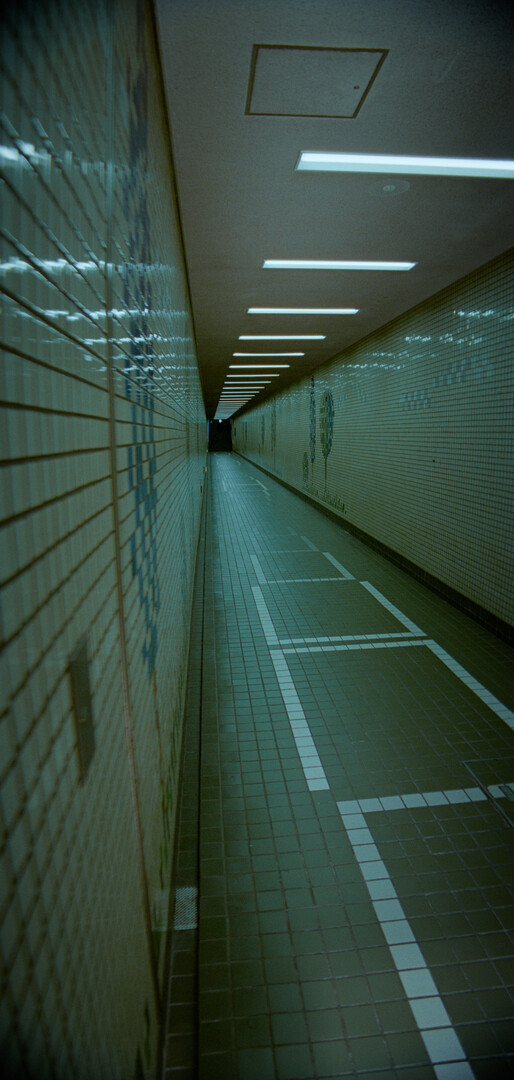 #00832 - 2025/12 - Kodak Ultramax 400 Anamorphic - Otemachi